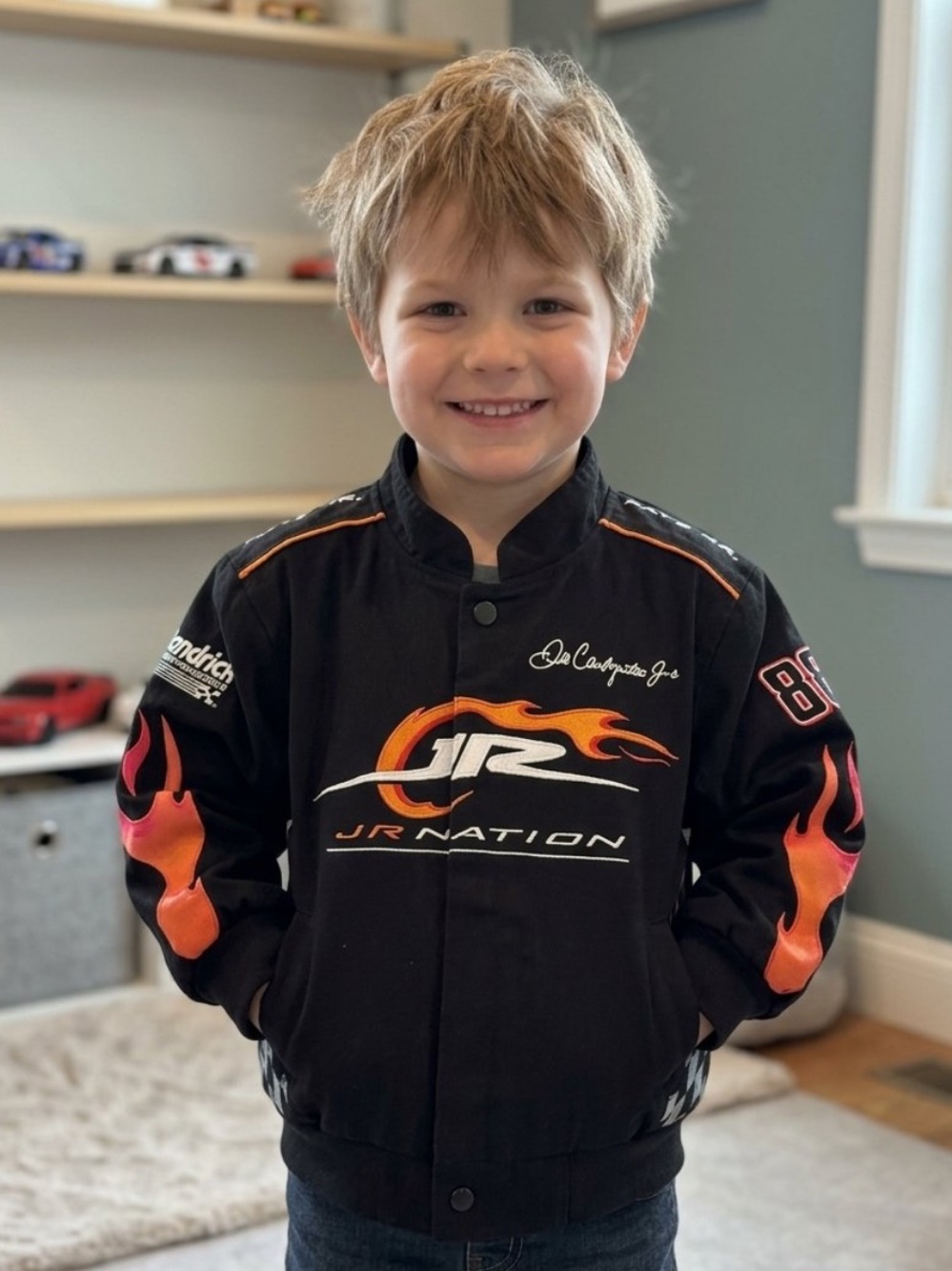 JR Nation Youth Racing Jacket
Dale Earnhardt Jr. JR Nation NASCAR
Sz 5